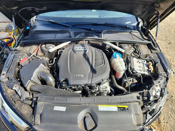 2018 AUDI A4 — Engine bay