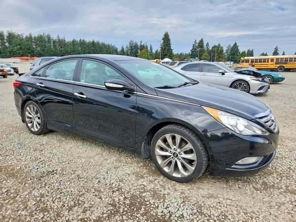 2012 HYUNDAI SONATA Middle level — Passenger 3/4