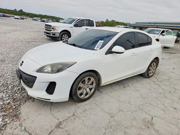 2013 MAZDA 3 — DSFA — Front 3/4