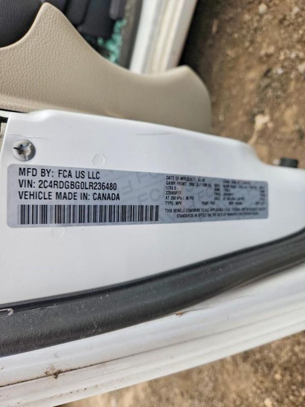 2020 DODGE CARAVAN SE — VINS