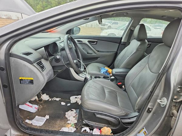 2012 HYUNDAI ELANTRA GLS(Middle grade) — DENT