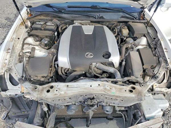 2013 LEXUS GS 350 — Engine bay