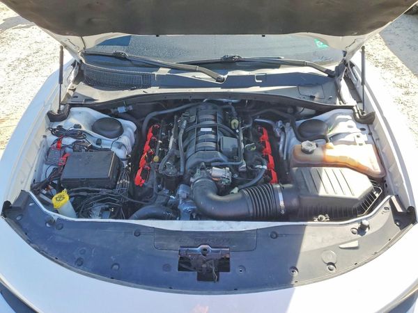 2021 DODGE CHARGER R/T — Engine bay