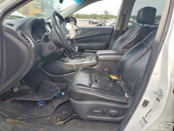 2015 INFINITI QX60 — DENT