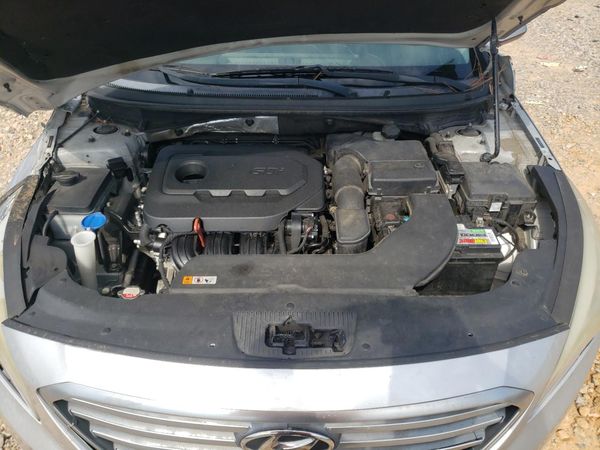 2015 HYUNDAI SONATA SE, ECO — Engine bay