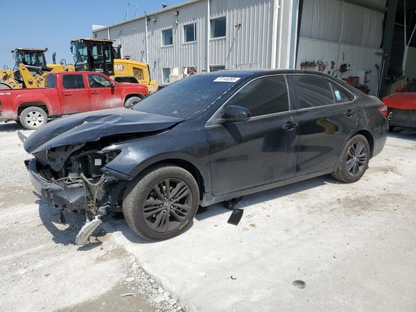 2017 TOYOTA CAMRY
