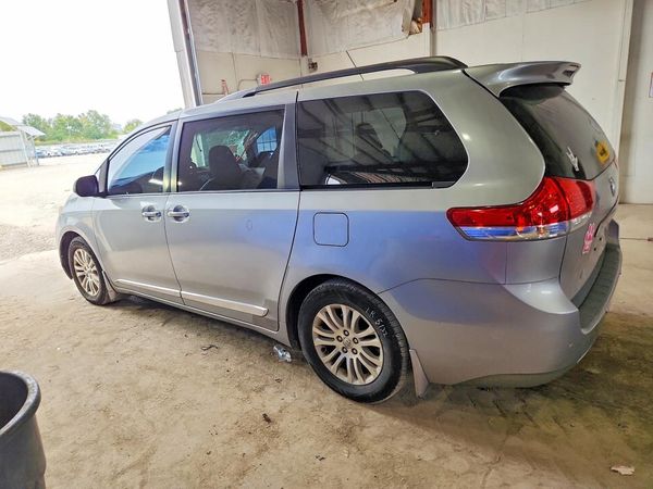 2014 TOYOTA SIENNA — DSRA