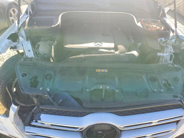 2020 MERCEDES-BENZ GLE GLE350-4M — Engine bay