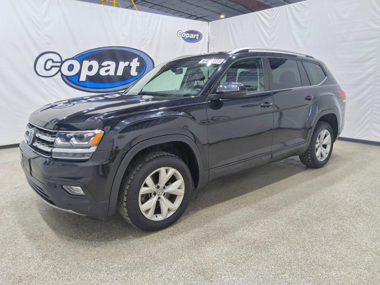 2018 VOLKSWAGEN ATLAS SE — Front 3/4