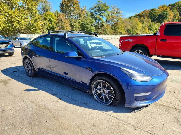 2021 TESLA MODEL 3 — Passenger 3/4