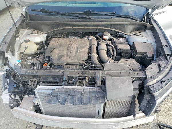 2022 KIA SORENTO SX/SX-P — Engine bay