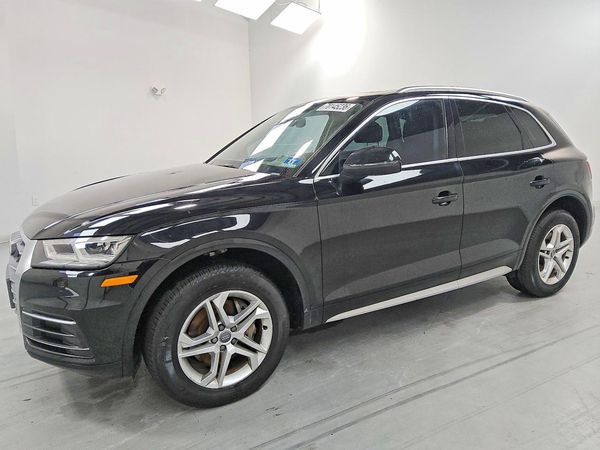 2018 AUDI Q5 quattro Premium Plus — Front 3/4
