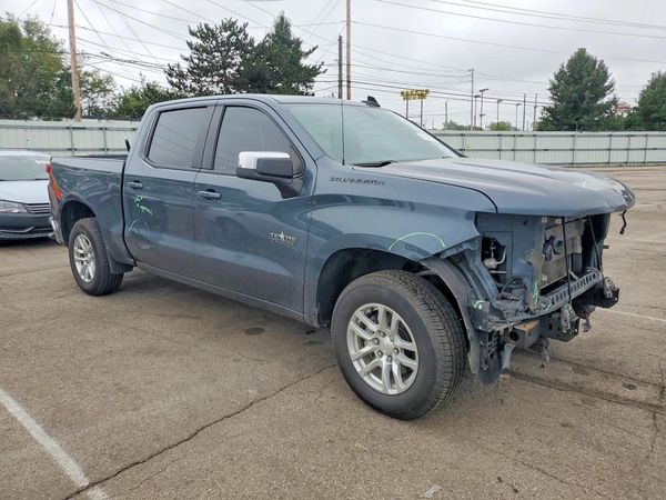 2020 CHEVROLET SILVERADO LT — Passenger 3/4