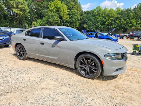 2017 DODGE CHARGER SE — Passenger 3/4