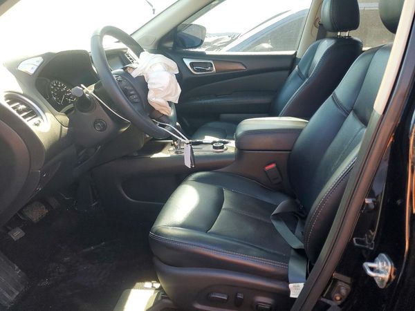 2019 NISSAN PATHFINDER — DENT