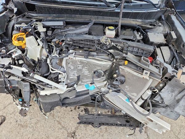 2019 NISSAN PATHFINDER — Engine bay