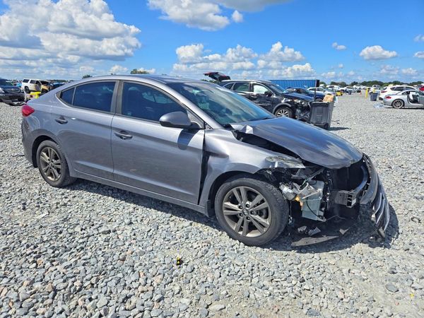 2018 HYUNDAI ELANTRA — Passenger 3/4