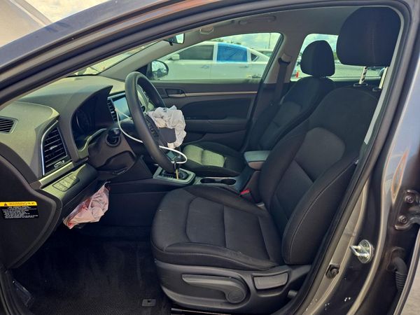 2018 HYUNDAI ELANTRA — DENT