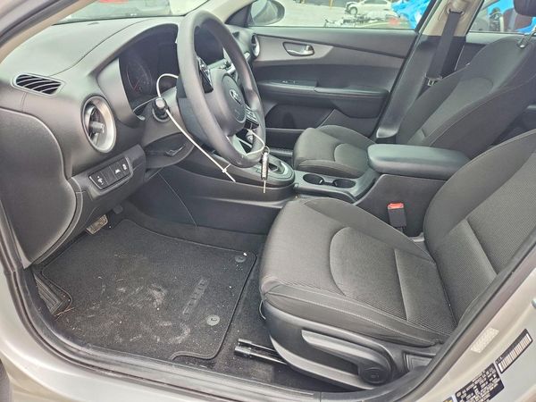 2021 KIA FORTE FE, LXS — DENT