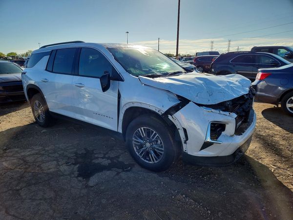 2026 CHEVROLET TRAVERSE LT — Passenger 3/4
