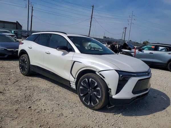 2025 CHEVROLET BLAZER RS — Passenger 3/4