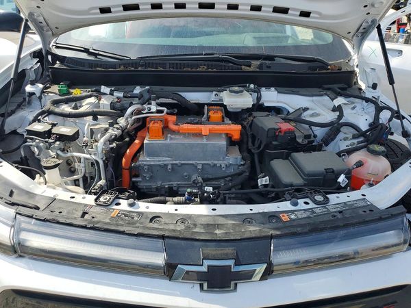 2025 CHEVROLET BLAZER RS — Engine bay