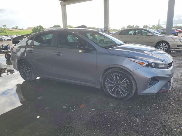 2024 KIA FORTE GT Line — Passenger 3/4