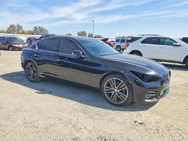 2014 INFINITI Q50 — Passenger 3/4