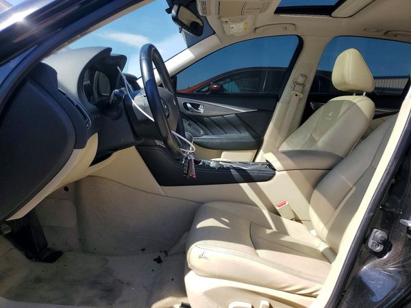 2014 INFINITI Q50 — DENT