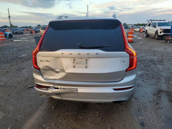 2017 VOLVO XC90 Momentum — DIRR