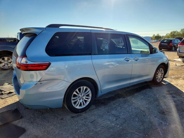 2016 TOYOTA SIENNA — PSRA