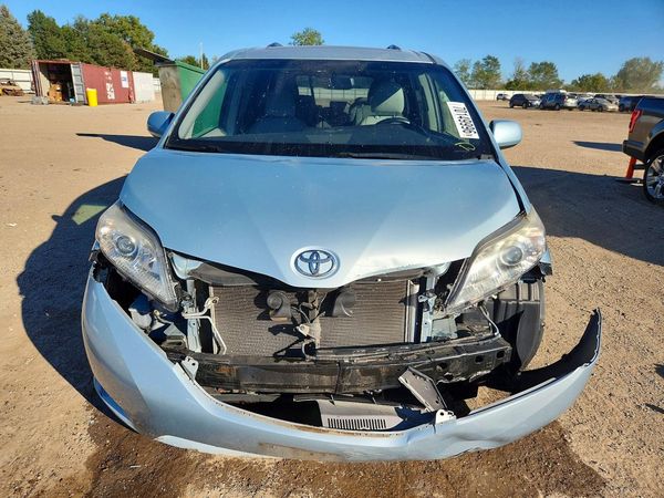 2016 TOYOTA SIENNA — DIRF