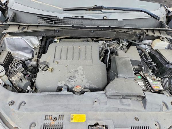 2016 TOYOTA HIGHLANDER Base/Hybrid — Engine bay