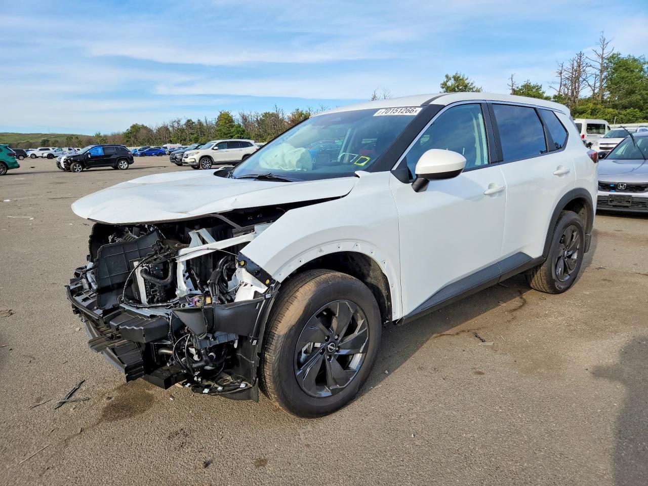 2026 NISSAN ROGUE SV — Front 3/4