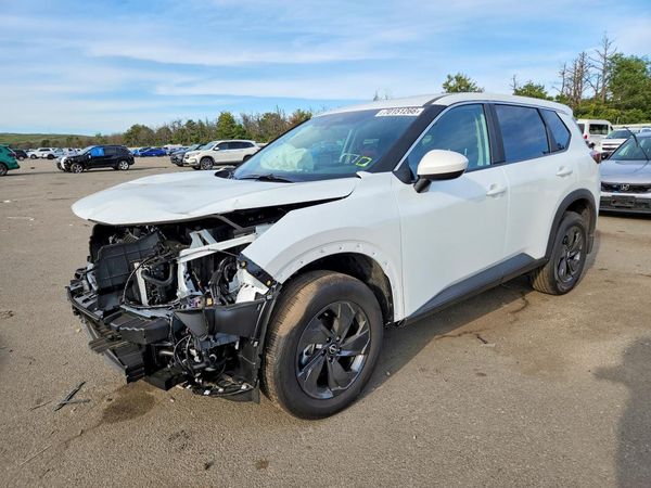 2026 NISSAN ROGUE SV — Front 3/4