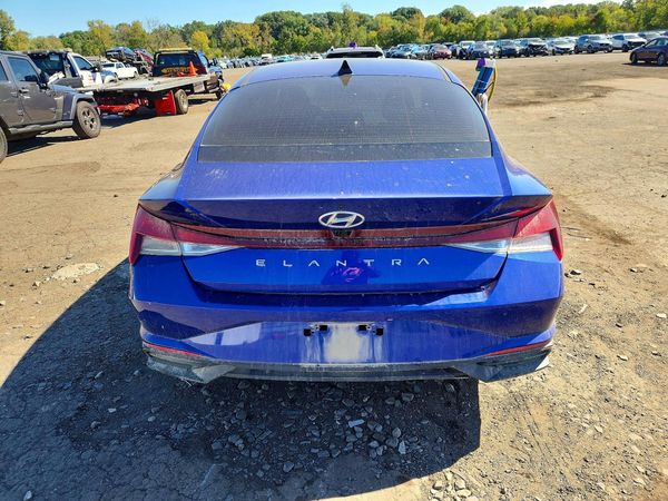 2022 HYUNDAI ELANTRA SEL w/ Convenience Pkg — DIRR