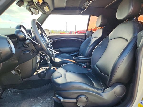 2015 MINI COOPER — DENT