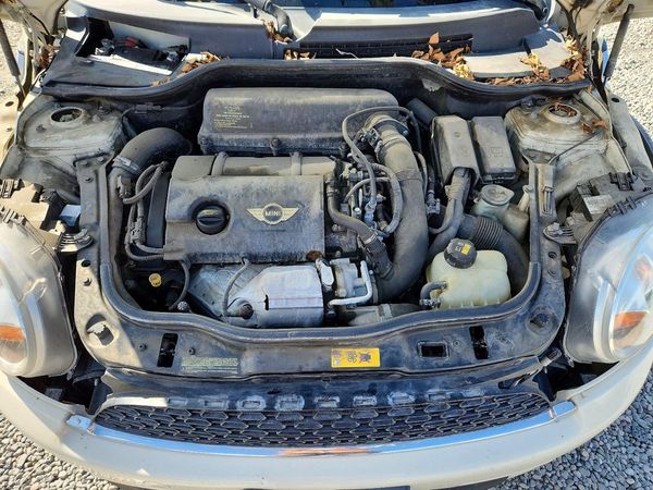 2015 MINI COOPER — Engine bay