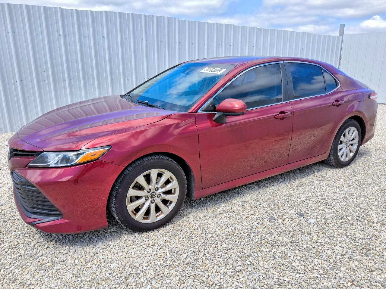2019 TOYOTA CAMRY L/LE/SE/XLE — Front 3/4