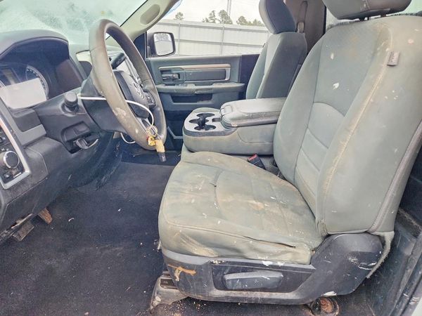 2013 RAM 1500 SLT — DENT