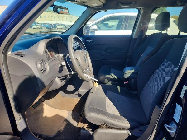 2014 JEEP PATRIOT Sport — DENT