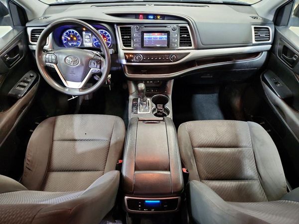 2019 TOYOTA HIGHLANDER LE/LE Plus — CKPT