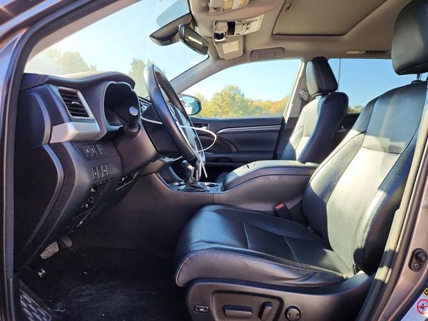 2018 TOYOTA HIGHLANDER Ltd/Ltd Platinum — DENT