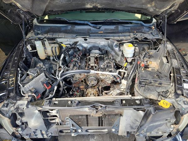2015 RAM 2500 ST — Engine bay