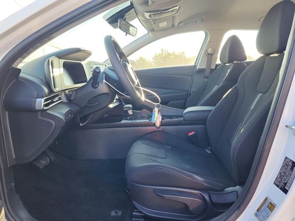 2026 HYUNDAI ELANTRA — DENT
