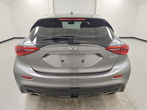2017 INFINITI QX30 — DIRR