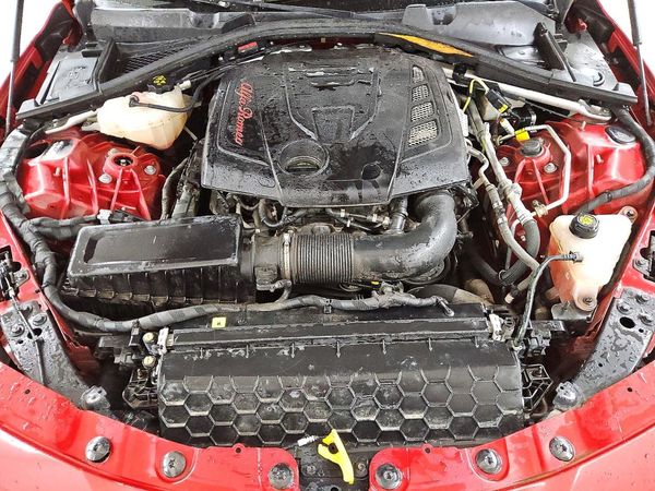 2017 ALFA ROMEO GIULIA TI AWD — Engine bay