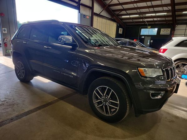 2020 JEEP GRAND CHEROKEE Limited — Passenger 3/4