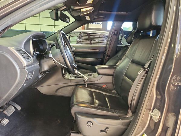 2020 JEEP GRAND CHEROKEE Limited — DENT