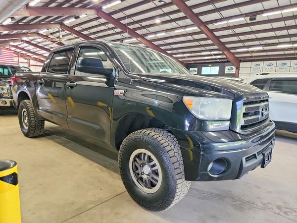 2012 TOYOTA TUNDRA SR5 — Passenger 3/4